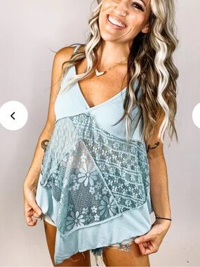 POL Mint Blue Lace Patchwork Handkerchief Hem Tunic Tank Top Medium